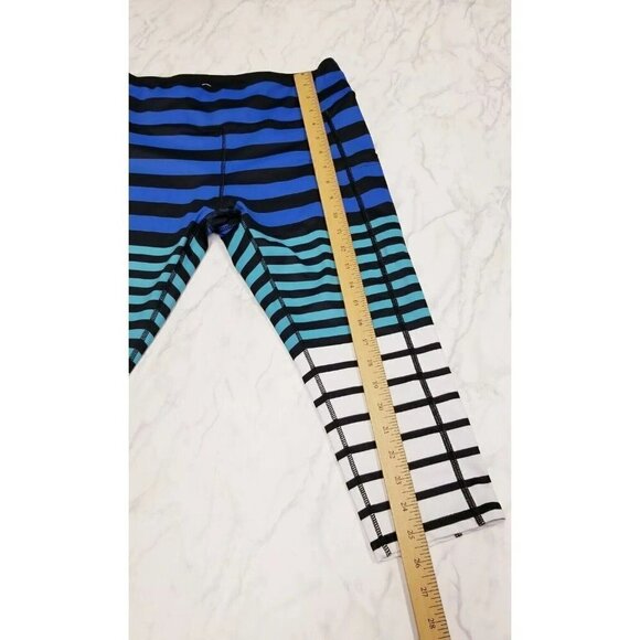 Belcorva Cropped Leggings size medium  workout athleisure yoga running nwot - Picture 3 of 13